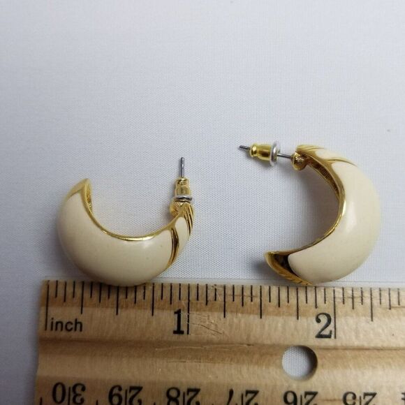 Vintage Napier Cream Enamel and Gold Tone Half Hoop Stud Earrings, Estate - Picture 8 of 8